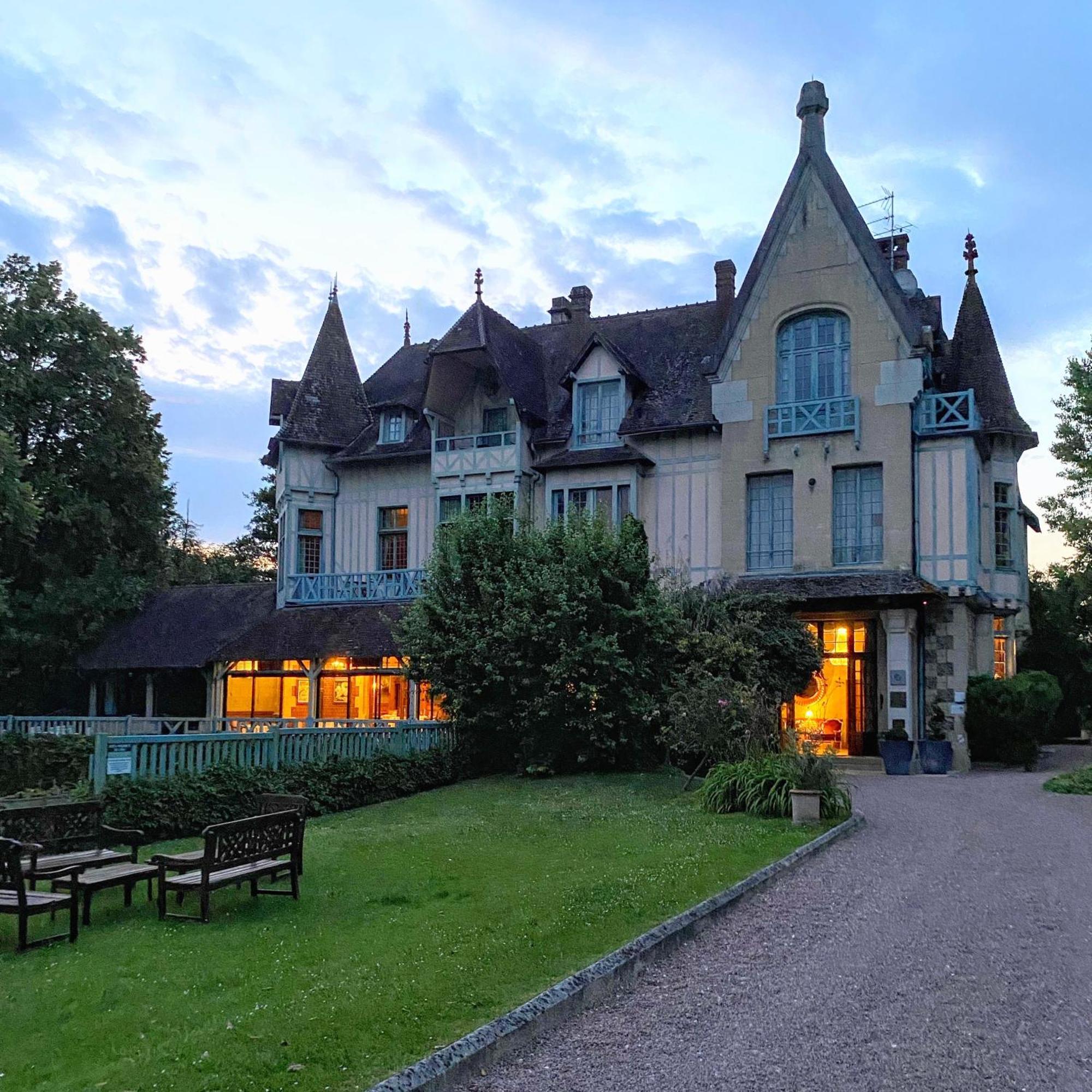 Le Moulin De Connelles Hotell Exteriör bild